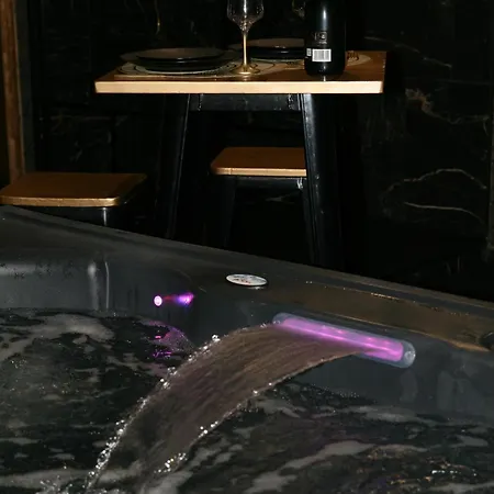 מלון אהבה Desirs D'une Nuit - Loveroom Jacuzzi