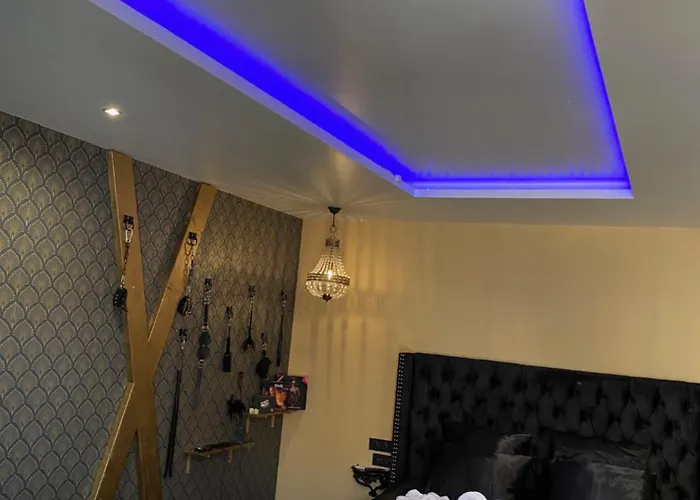 מלון אהבה Desirs D'une Nuit - Loveroom Jacuzzi *