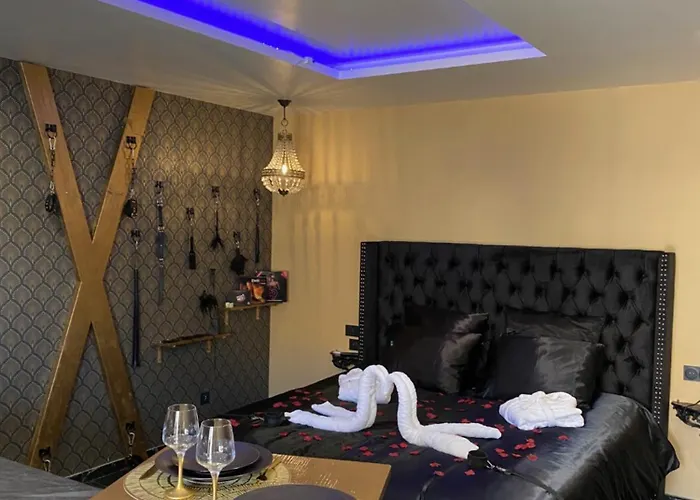 מלון אהבה Desirs D'une Nuit - Loveroom Jacuzzi Cagny (Calvados)