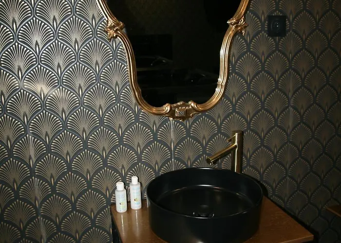 Desirs D'une Nuit - Loveroom Jacuzzi