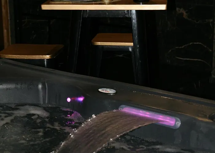 מלון אהבה Desirs D'une Nuit - Loveroom Jacuzzi