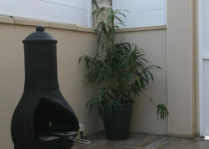 Desirs D'une Nuit - Loveroom Jacuzzi מלון אהבה *